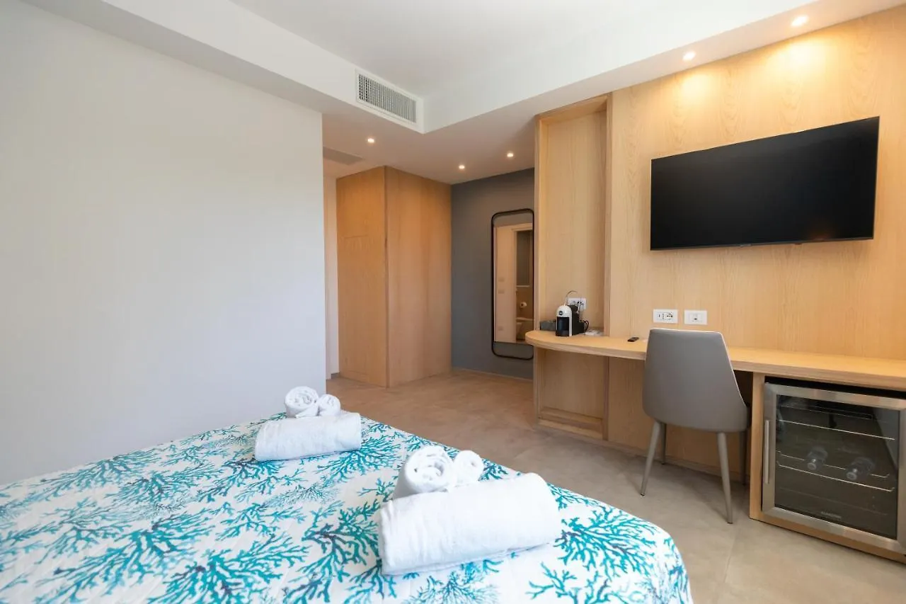 Molo Brin Rooms & Suites Olbia 0*,  Italy