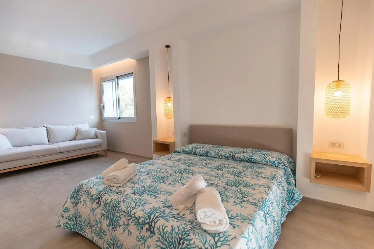 Molo Brin Rooms & Suites 奧爾比亞 招待所